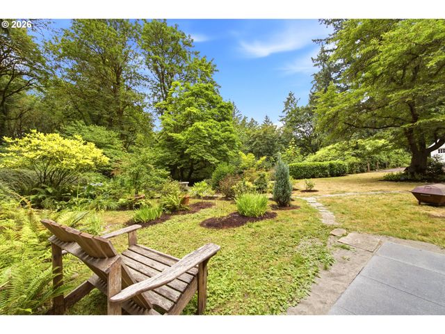 1111 Sw CORONADO St, Portland, OR 97219