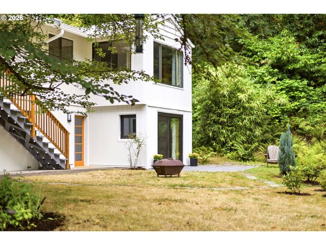 1111 Sw CORONADO St, Portland, OR 97219