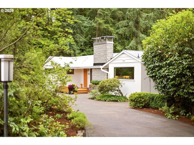 1111 Sw CORONADO St, Portland, OR 97219