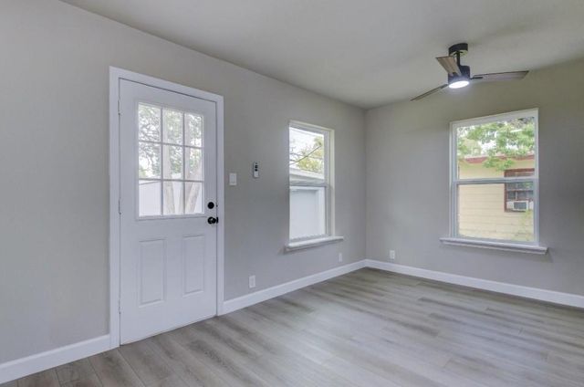 1109 13th Street N, Texas City, TX 77590