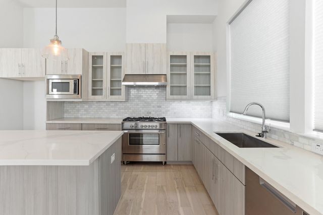 9818 Mocking Bird Hill Lane, Houston, TX 77080