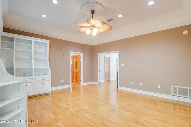 2575 Rue Palafox, Biloxi, MS 39531