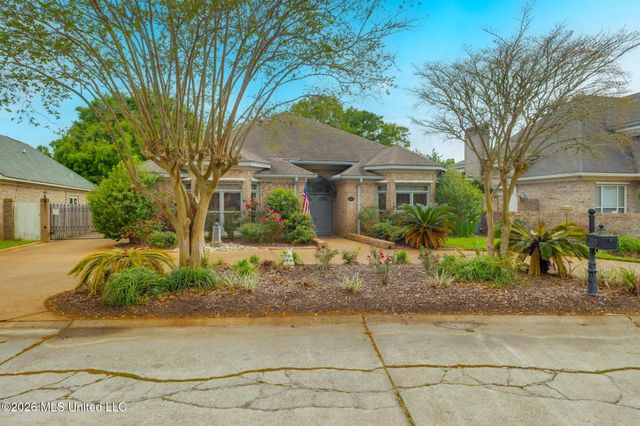 2575 Rue Palafox, Biloxi, MS 39531