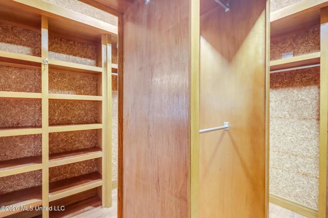 2575 Rue Palafox, Biloxi, MS 39531