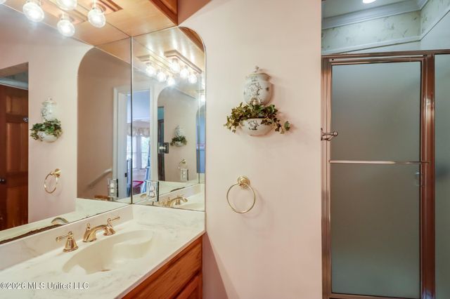 2575 Rue Palafox, Biloxi, MS 39531