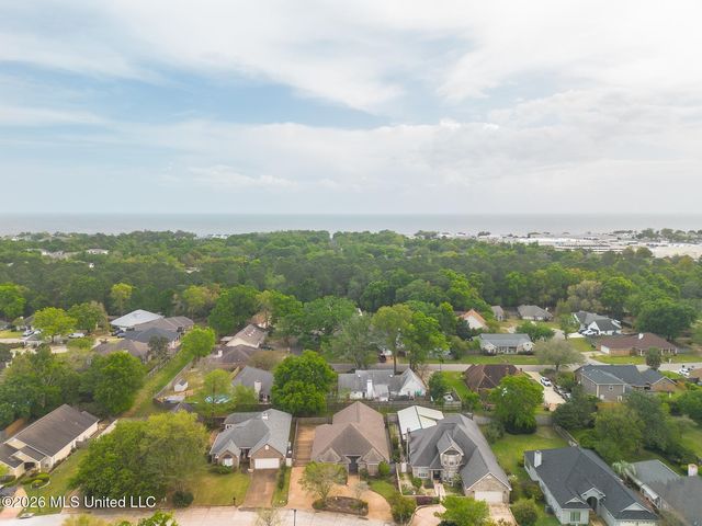 2575 Rue Palafox, Biloxi, MS 39531