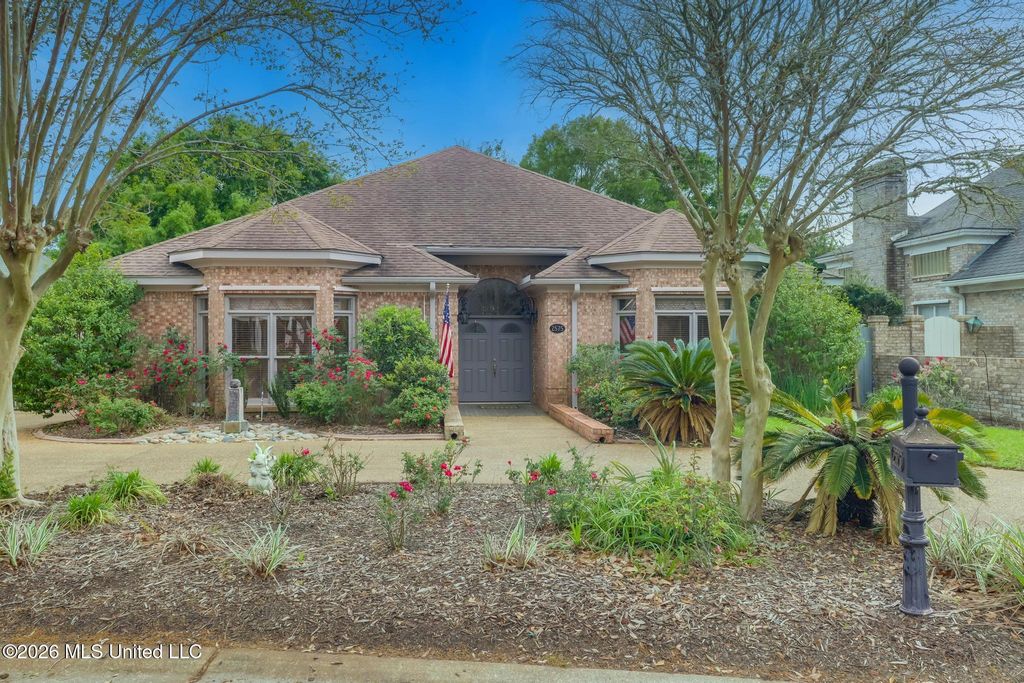 2575 Rue Palafox, Biloxi, MS 39531