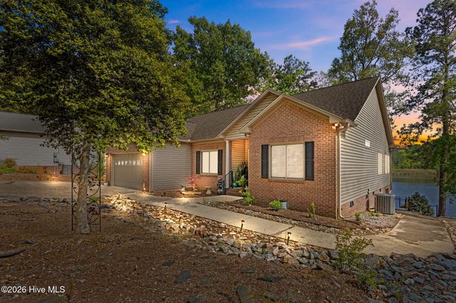 5149 Cardinal Circle, Sanford, NC 27332