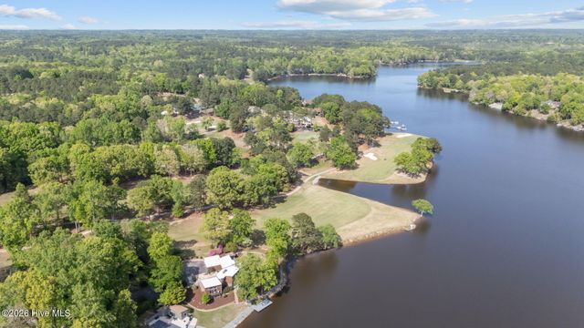 5149 Cardinal Circle, Sanford, NC 27332