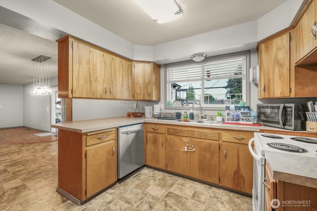 2128 44th Avenue, Longview, WA 98632