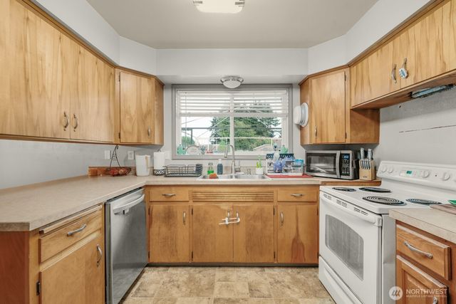 2128 44th Avenue, Longview, WA 98632