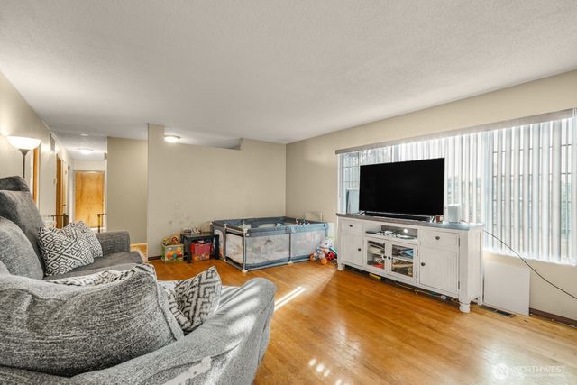 2128 44th Avenue, Longview, WA 98632