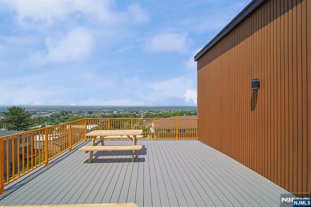 401 E Central Boulevard 2A, Palisades Park, NJ 07650