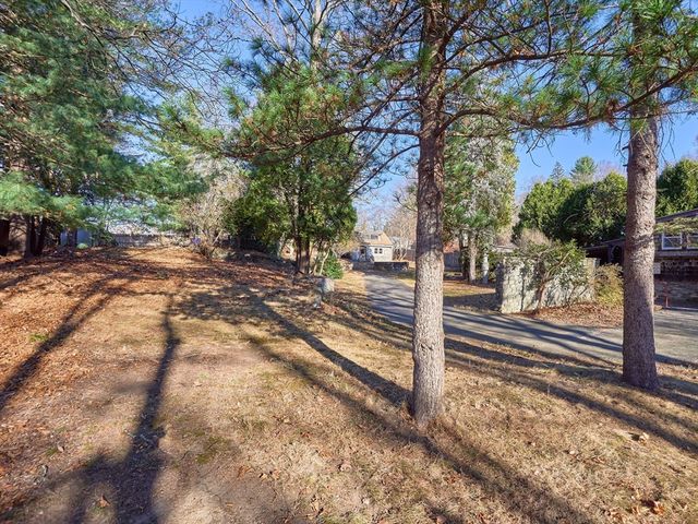 25 Stoneham Rd, Worcester, MA 01604