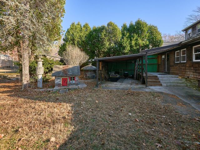 25 Stoneham Rd, Worcester, MA 01604