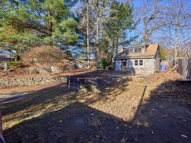 25 Stoneham Rd, Worcester, MA 01604