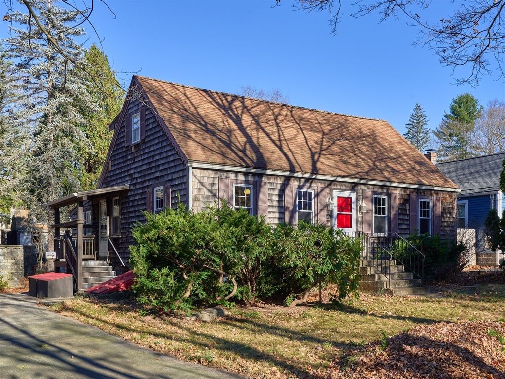 25 Stoneham Rd, Worcester, MA 01604
