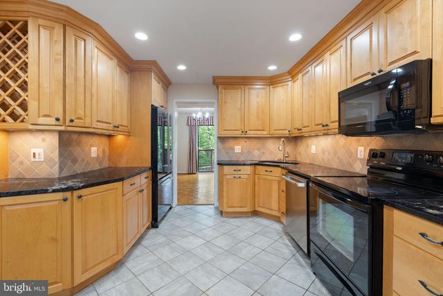 11733 INDIAN RIDGE RD, Reston, VA 20191