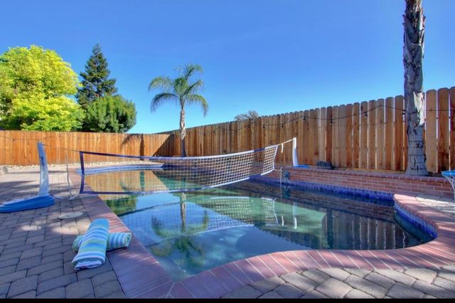 1606 ROHDE, Stockton, CA 95209