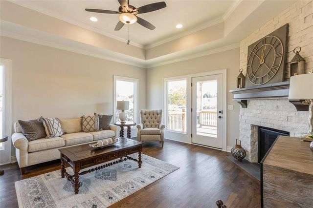 11423 S Waterford Drive, Olathe, KS 66061