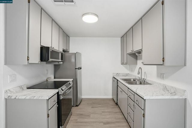 2725 Harvest Ln, Antioch, CA 94531