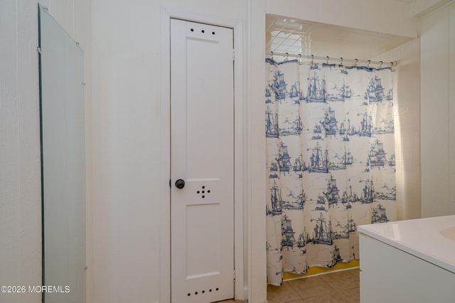 1 Rose Terrace, Hazlet, NJ 07734