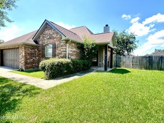 309 Stags Leap Lane, Broussard, LA 70518