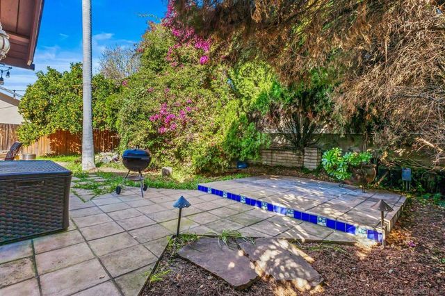 1914 Golden Circle Dr, Escondido, CA 92026