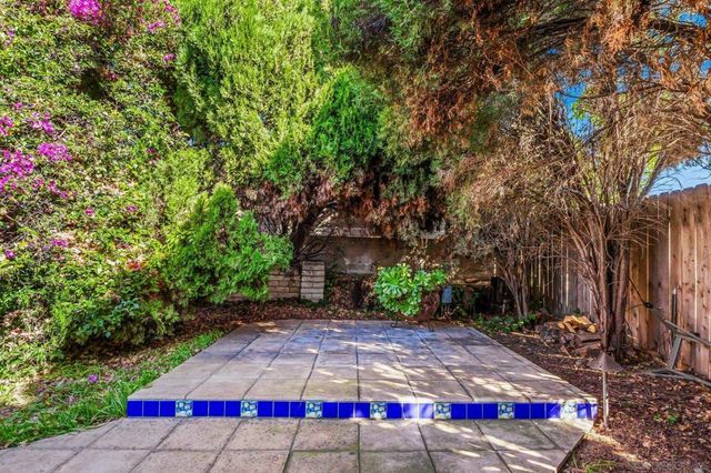 1914 Golden Circle Dr, Escondido, CA 92026