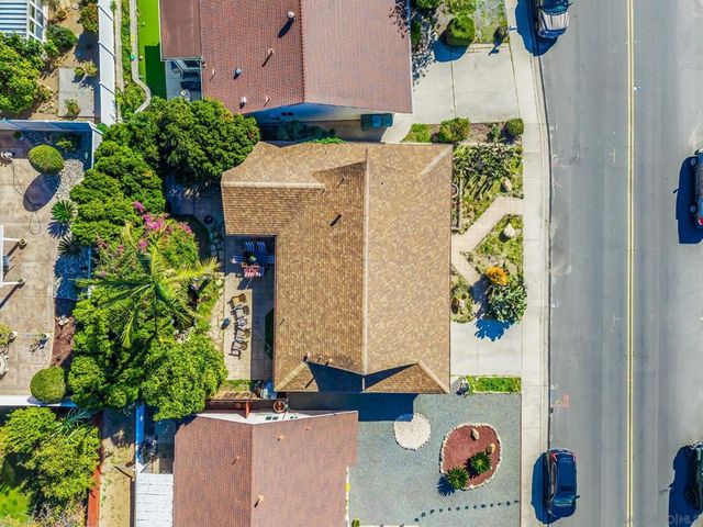 1914 Golden Circle Dr, Escondido, CA 92026