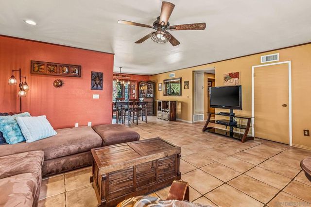 1914 Golden Circle Dr, Escondido, CA 92026