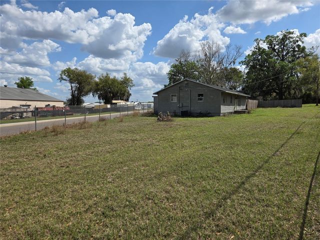 14430 10TH STREET, Dade City, FL 33523