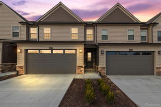 11382 Langfeld Spur, Green Oak Township, MI 48116