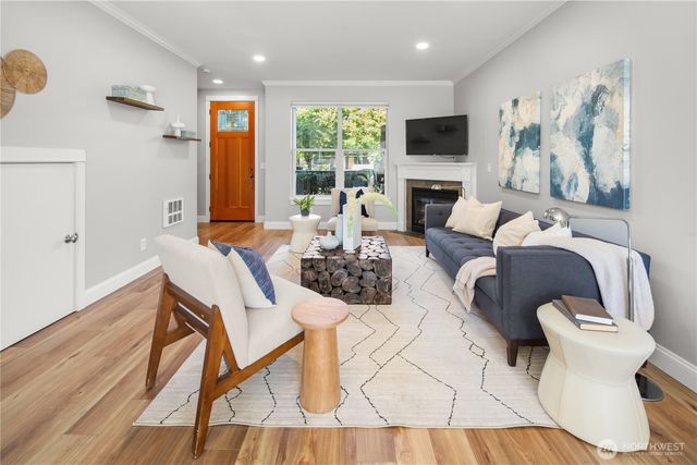 3133 SW Raymond Street, Seattle, WA 98126