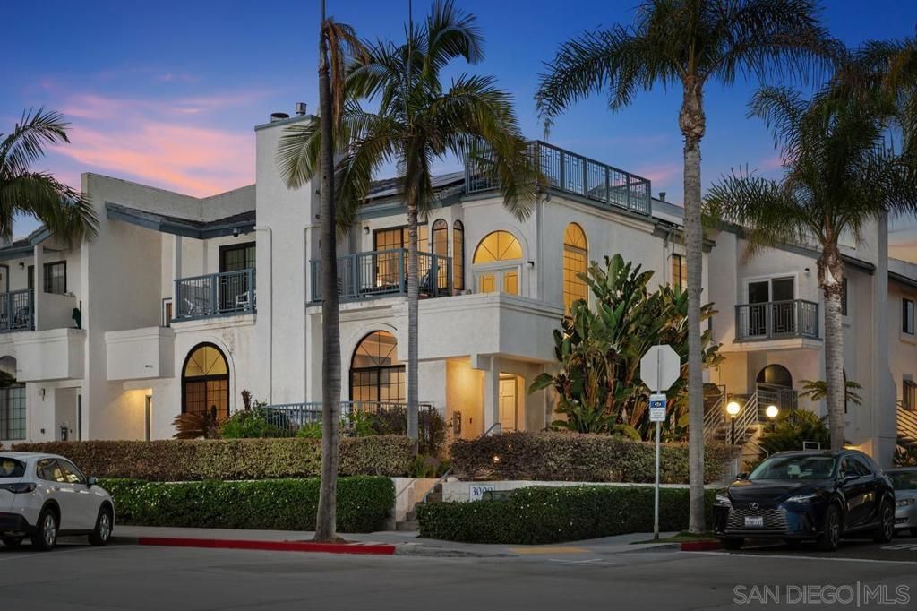 Image 1 of property listing at 3009 Union St 7, San Diego, CA 92103