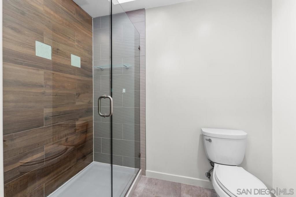 Image 18 of property listing at 3009 Union St 7, San Diego, CA 92103