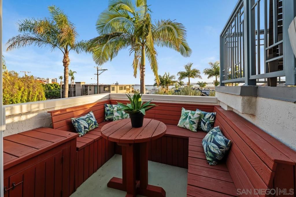 Image 24 of property listing at 3009 Union St 7, San Diego, CA 92103