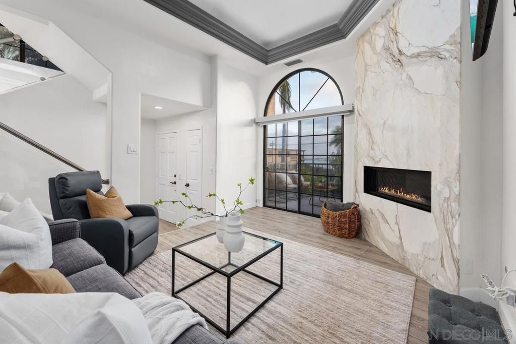 Image 3 of property listing at 3009 Union St 7, San Diego, CA 92103
