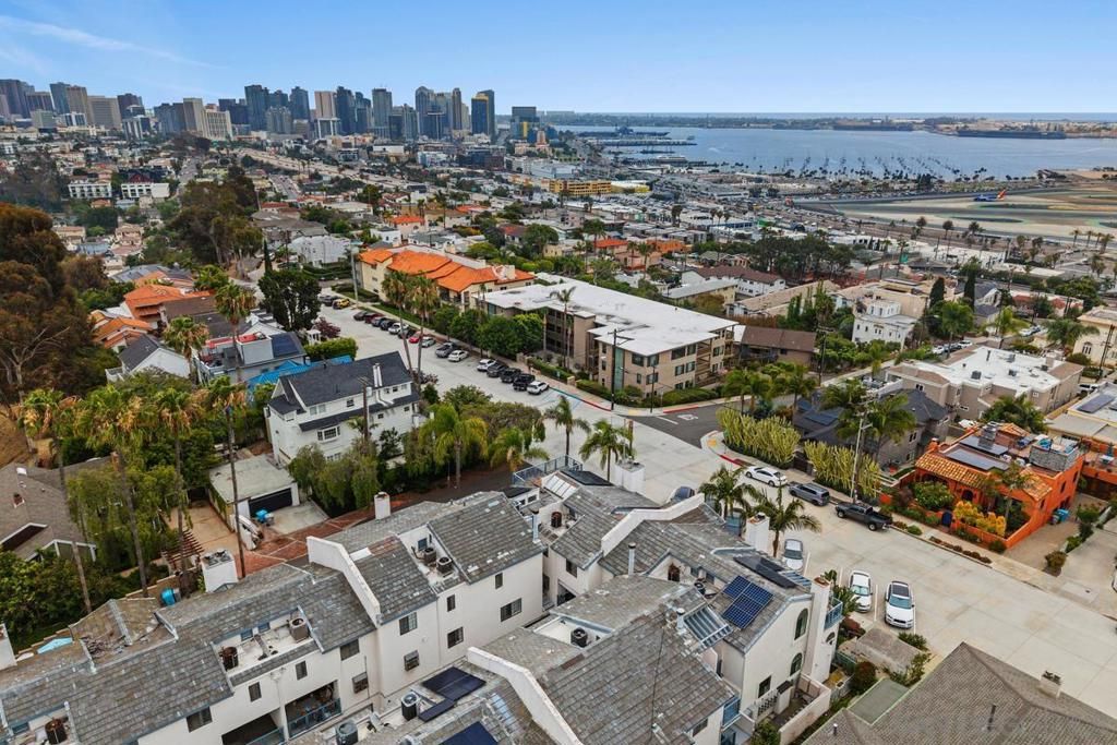 Image 33 of property listing at 3009 Union St 7, San Diego, CA 92103