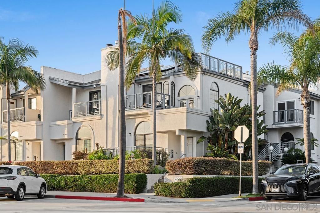 Image 34 of property listing at 3009 Union St 7, San Diego, CA 92103