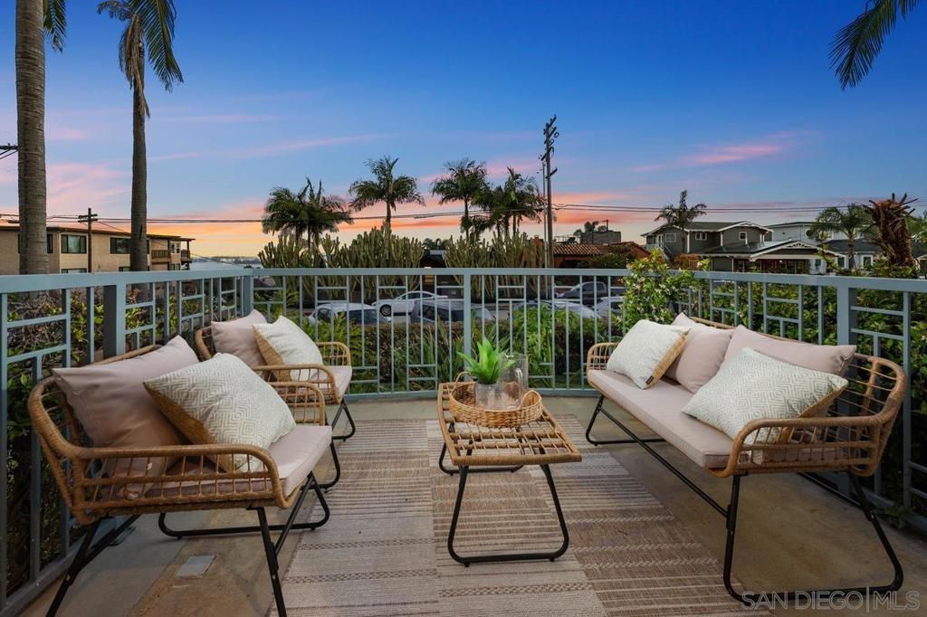 Image 39 of property listing at 3009 Union St 7, San Diego, CA 92103