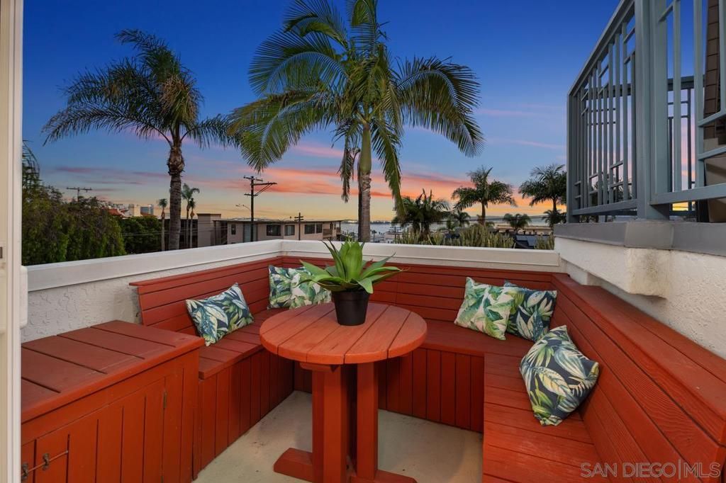 Image 40 of property listing at 3009 Union St 7, San Diego, CA 92103