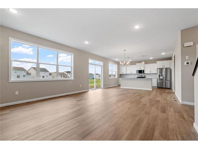 908 Pine Vale Avenue, Somerset, WI 54025