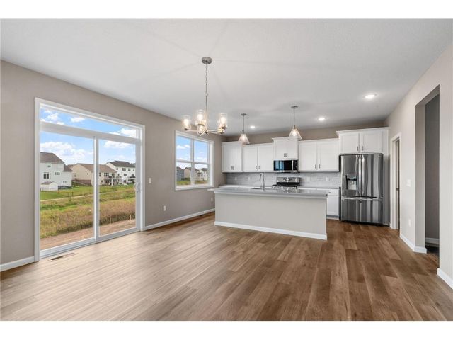 908 Pine Vale Avenue, Somerset, WI 54025