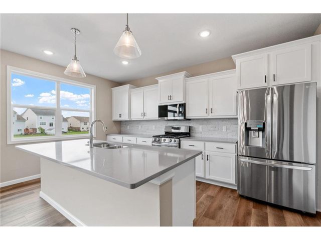 908 Pine Vale Avenue, Somerset, WI 54025