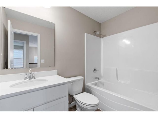 908 Pine Vale Avenue, Somerset, WI 54025