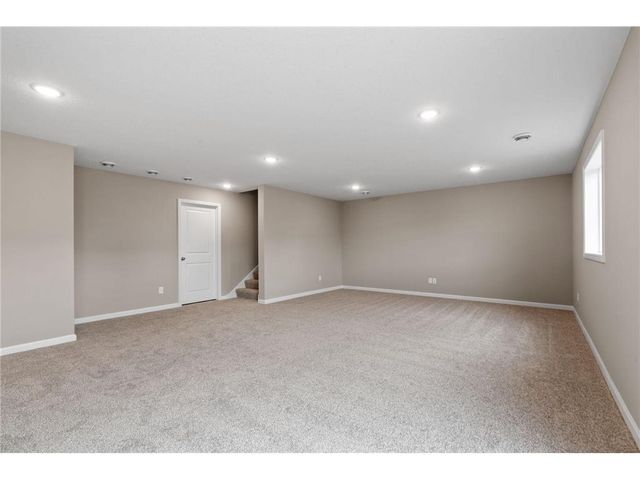 908 Pine Vale Avenue, Somerset, WI 54025