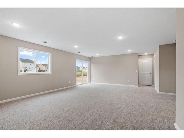 908 Pine Vale Avenue, Somerset, WI 54025