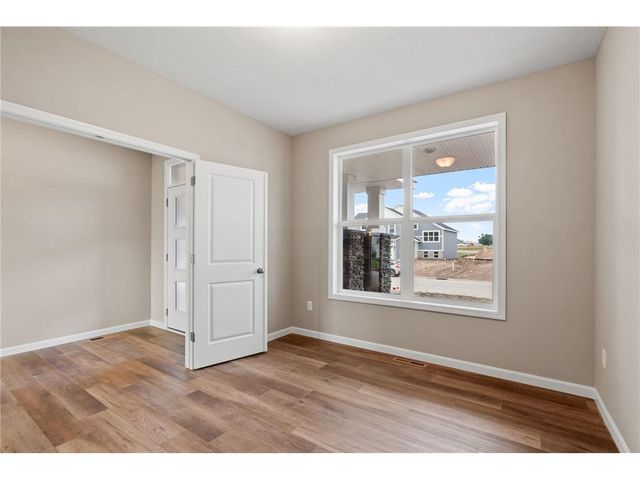 908 Pine Vale Avenue, Somerset, WI 54025