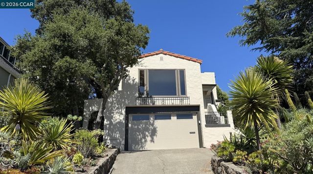 899 Arlington Ave., Berkeley, CA 94707